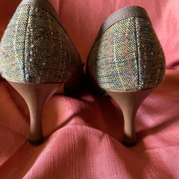 Hillard & Hanson - Picture 4 of 4